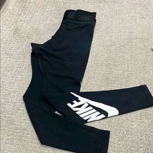 Nike Black and White Leggings Sleek Athletic Fit
